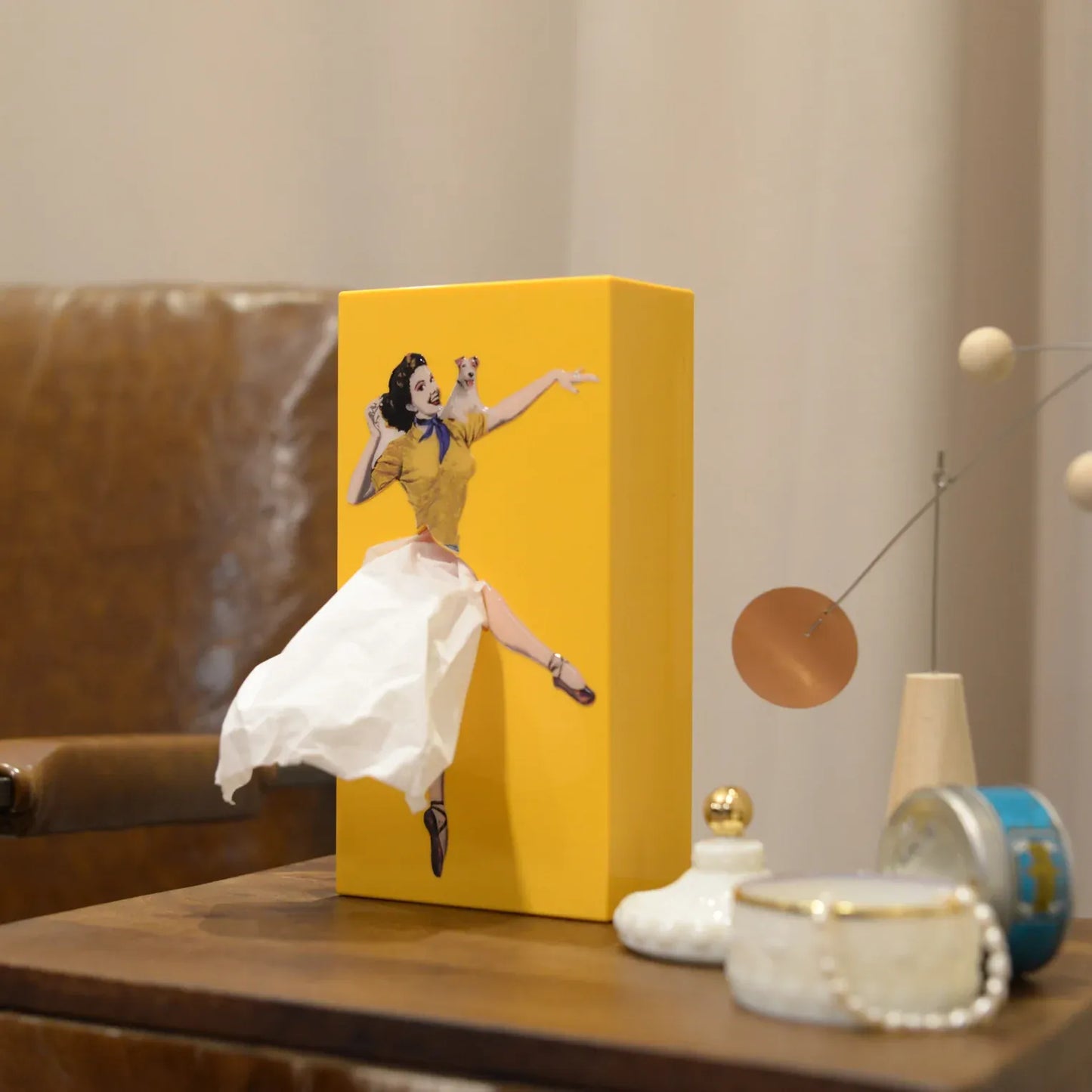 Spextrum Home Tissue Up Box Lady with Dog Yellow