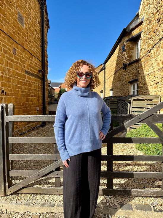 Absolut Cashmere Knitwear Candace Cashmere Jumper in Denim