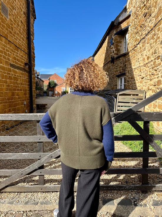 Absolut Cashmere Knitwear Candace Cashmere Jumper in Midnight Navy