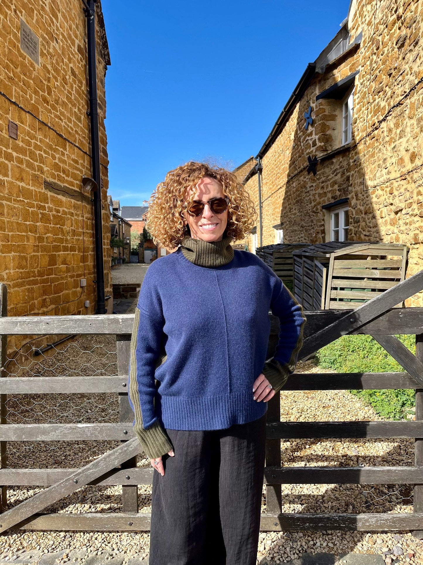 Absolut Cashmere Knitwear Candace Cashmere Jumper in Midnight Navy