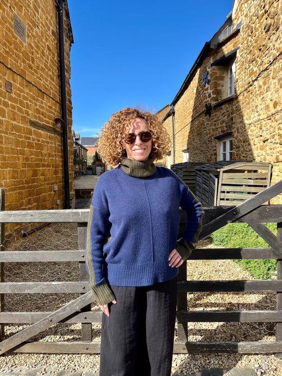 Absolut Cashmere Knitwear Candace Cashmere Jumper in Midnight Navy