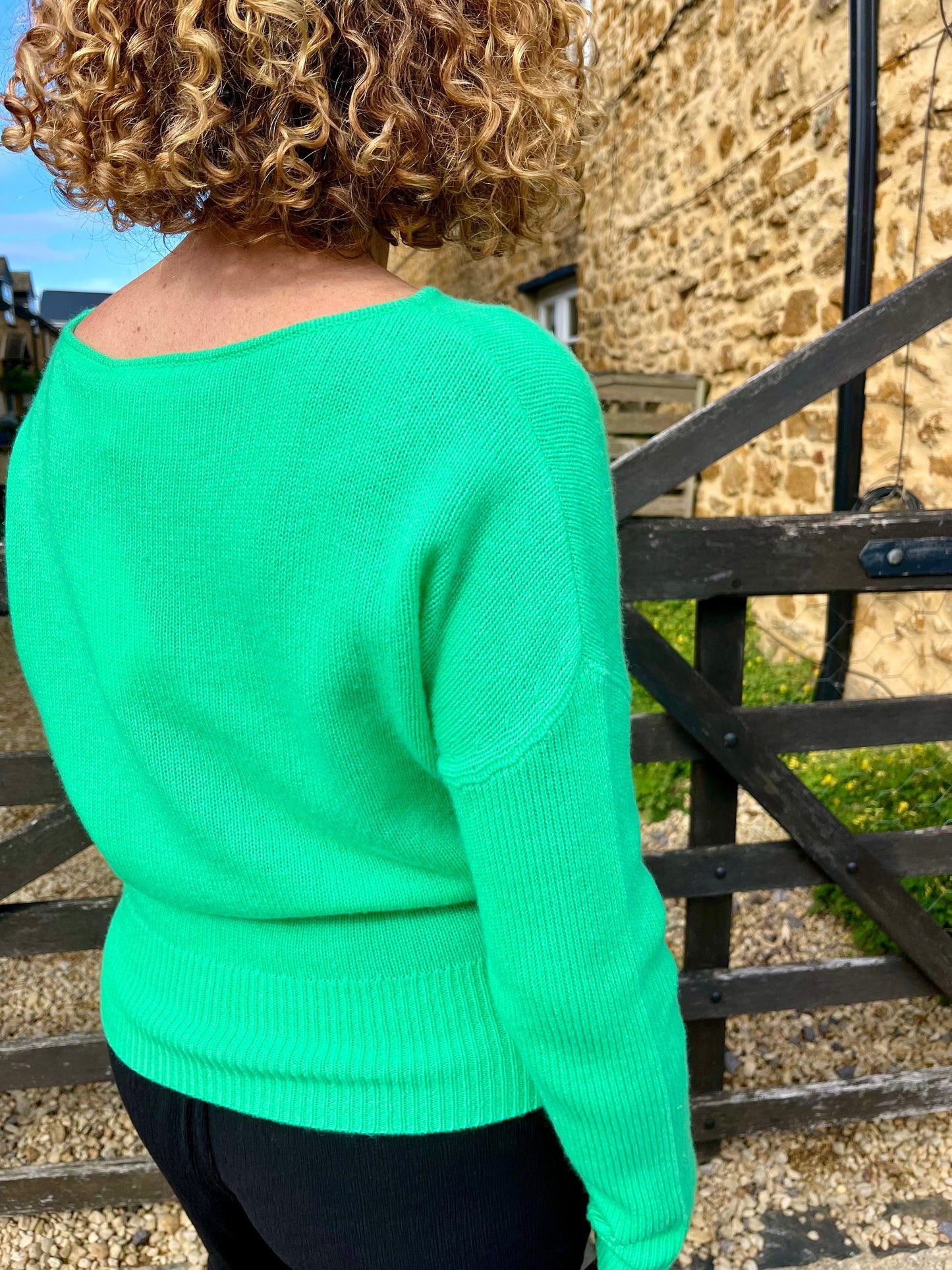 Absolut Cashmere Knitwear Noemi Cashmere Jumper in Electric Lime