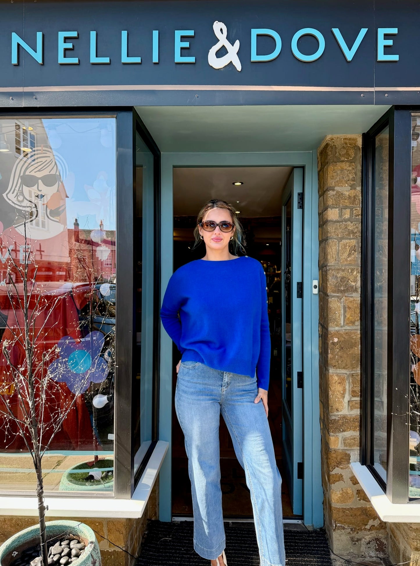 Absolut Cashmere Knitwear Rafaella Jumper in Royal Blue