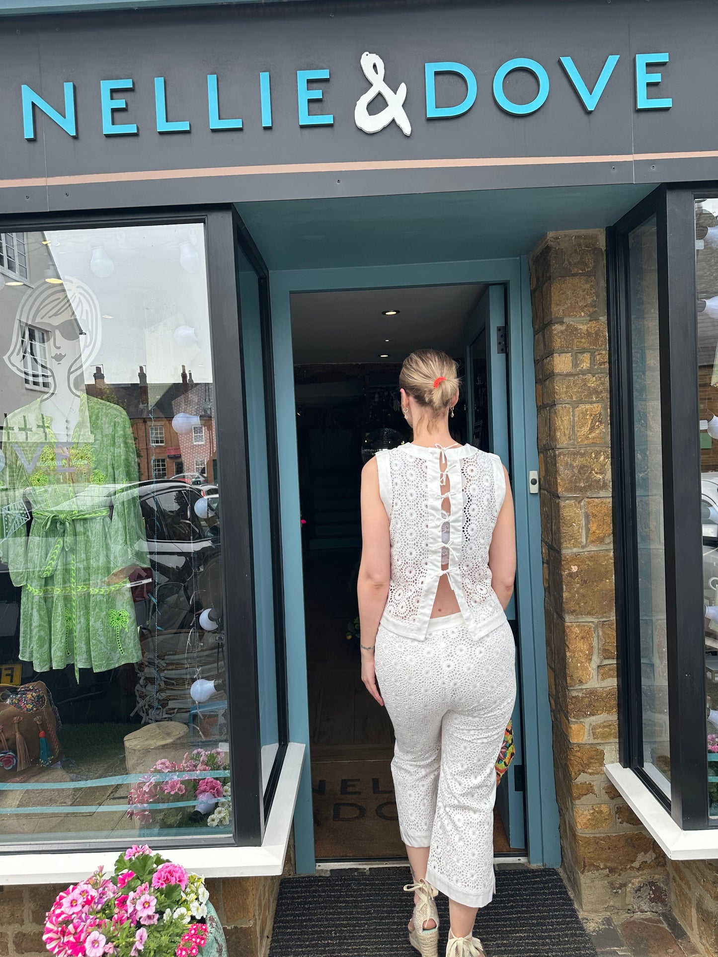 ARGGIDO Tops The Elodie Broderie Top