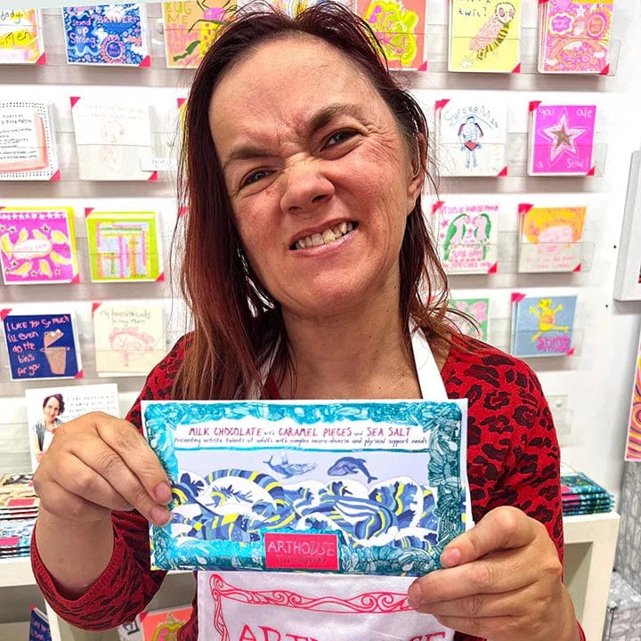 ARTHOUSE UNLIMITED Chocolate Swim with Whales, Milk Chocolate Bar with Caramel & Sea Salt