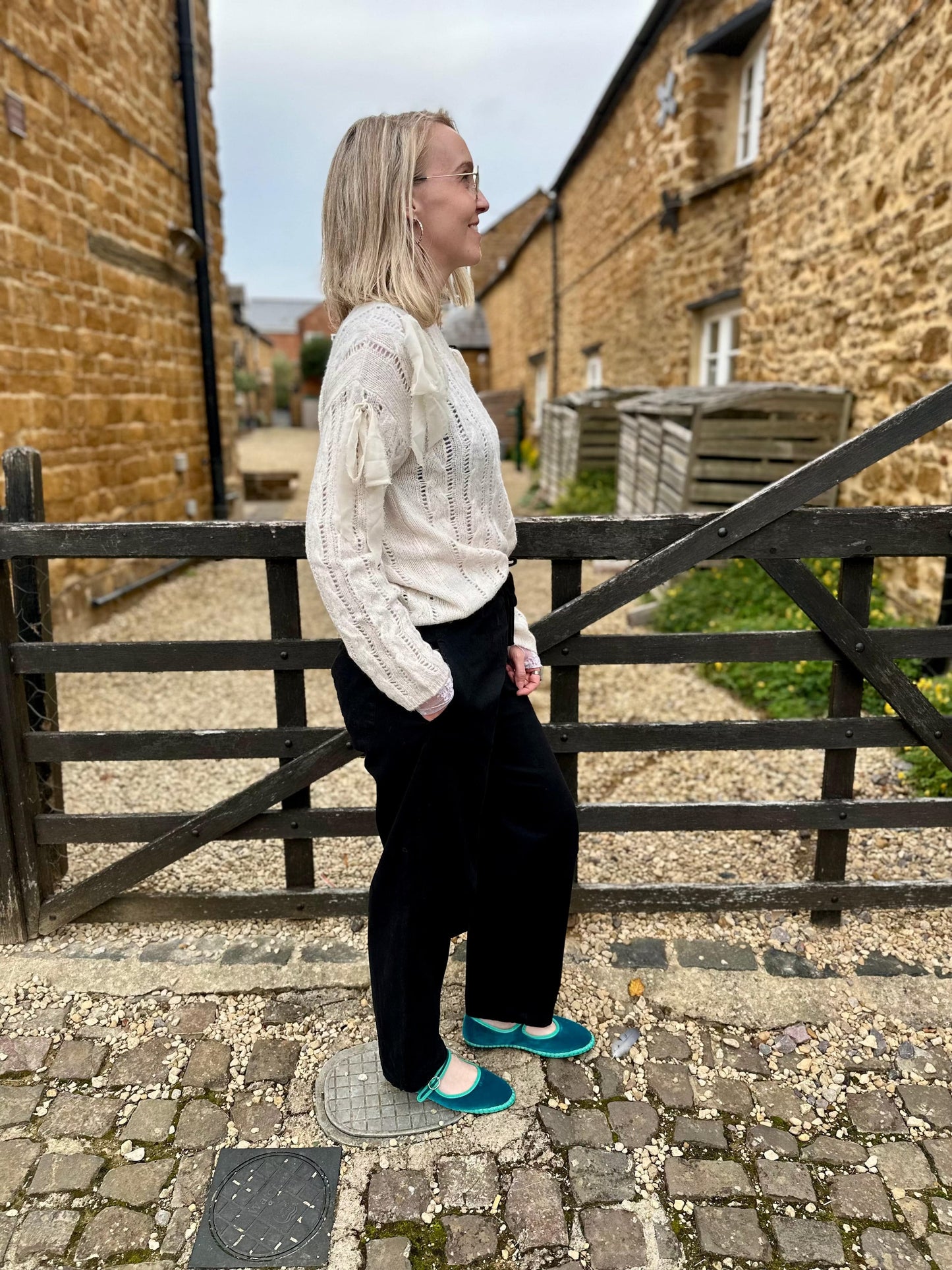 Crossley Trousers Relaxed Cargo Trousers in Black