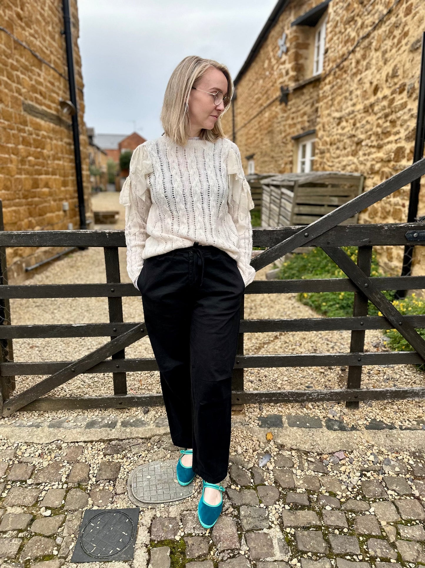 Crossley Trousers Relaxed Cargo Trousers in Black