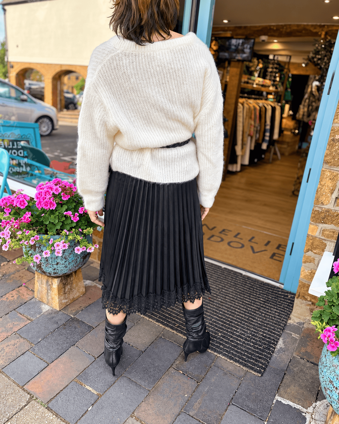 Dixie Skirts Midnight Lace Skirt in Black