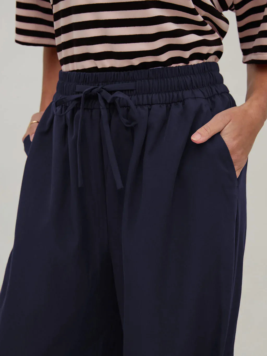 Fika Edit Trousers Ebba Navy Peached Trousers