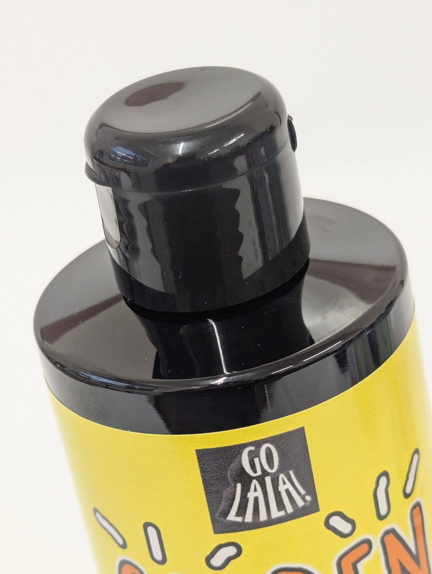 Go La La Golden Shower shower gel - Mandarin & Ginger