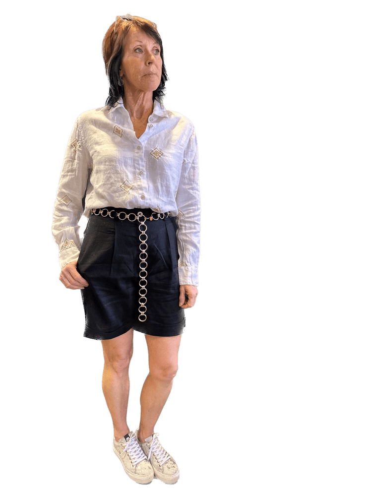 Haris Cotton Shorts Bermuda Shorts in Black Linen