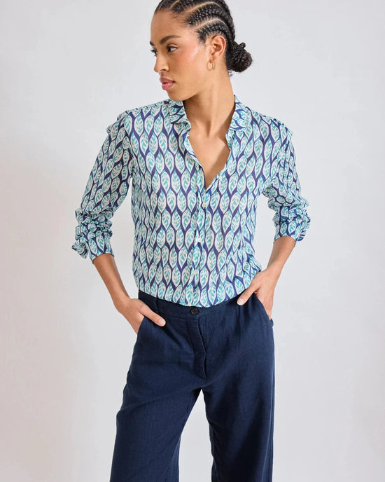 Hartford Tops Corazon Printed Shirt in Blue & White