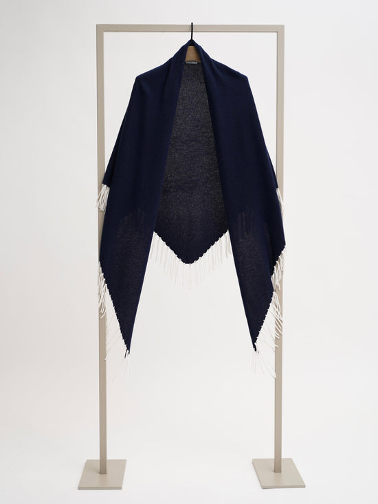 Herzen's Angelegenheit Knitwear ONE SIZE Cashmere Hug Wrap in Navy and White