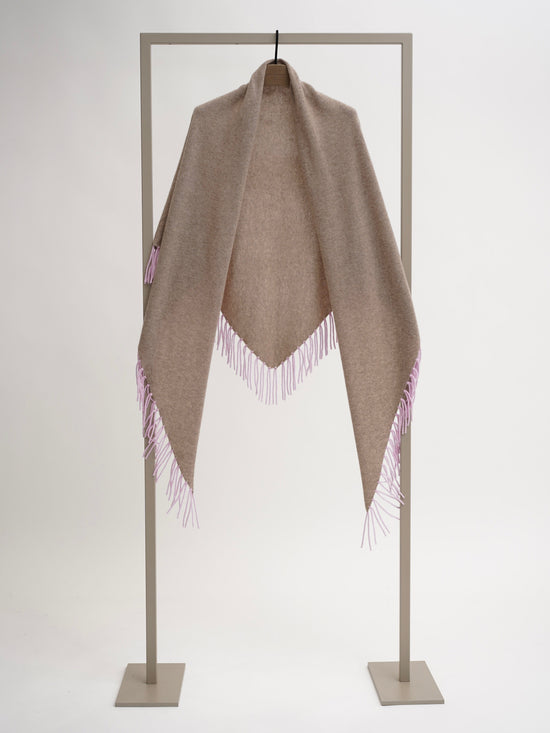 Herzen's Angelegenheit Knitwear ONE SIZE Cashmere Hug Wrap in Oat and Pink
