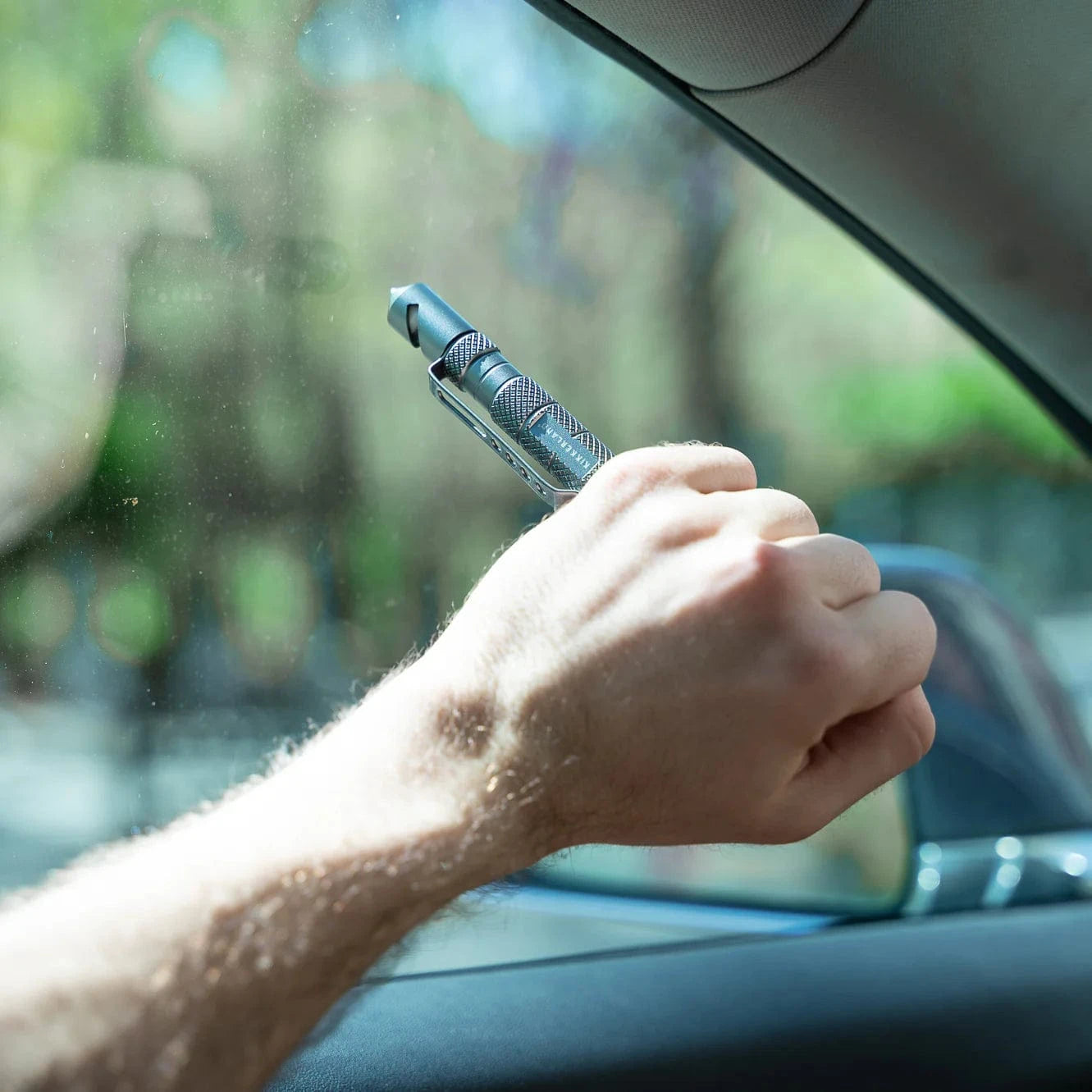 Kikkerland Gifts 3-in-1 Auto Emergency Pen
