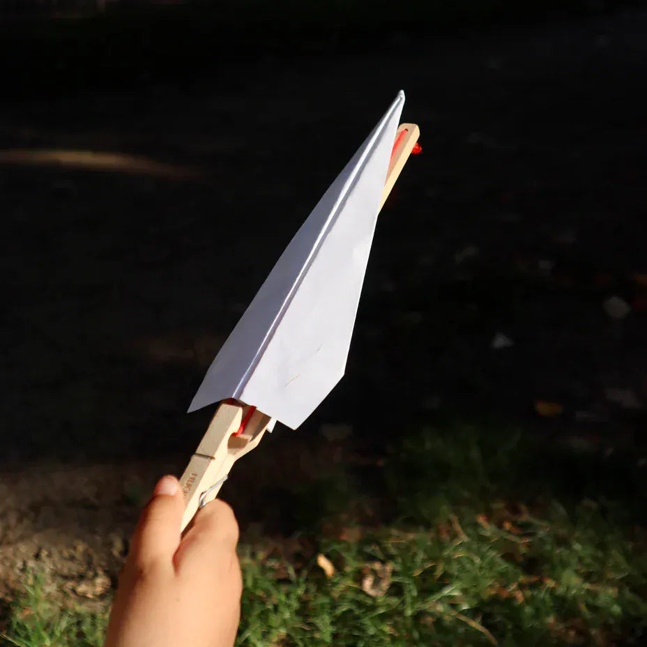 Kikkerland Gifts Huckleberry Paper Plane Launcher