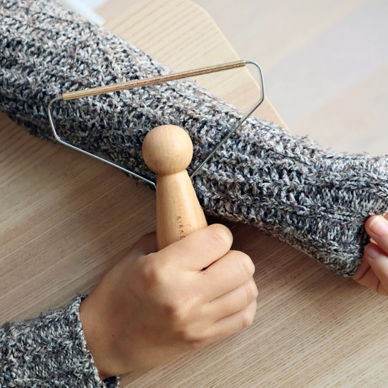 Kikkerland Gifts Mr. Lint