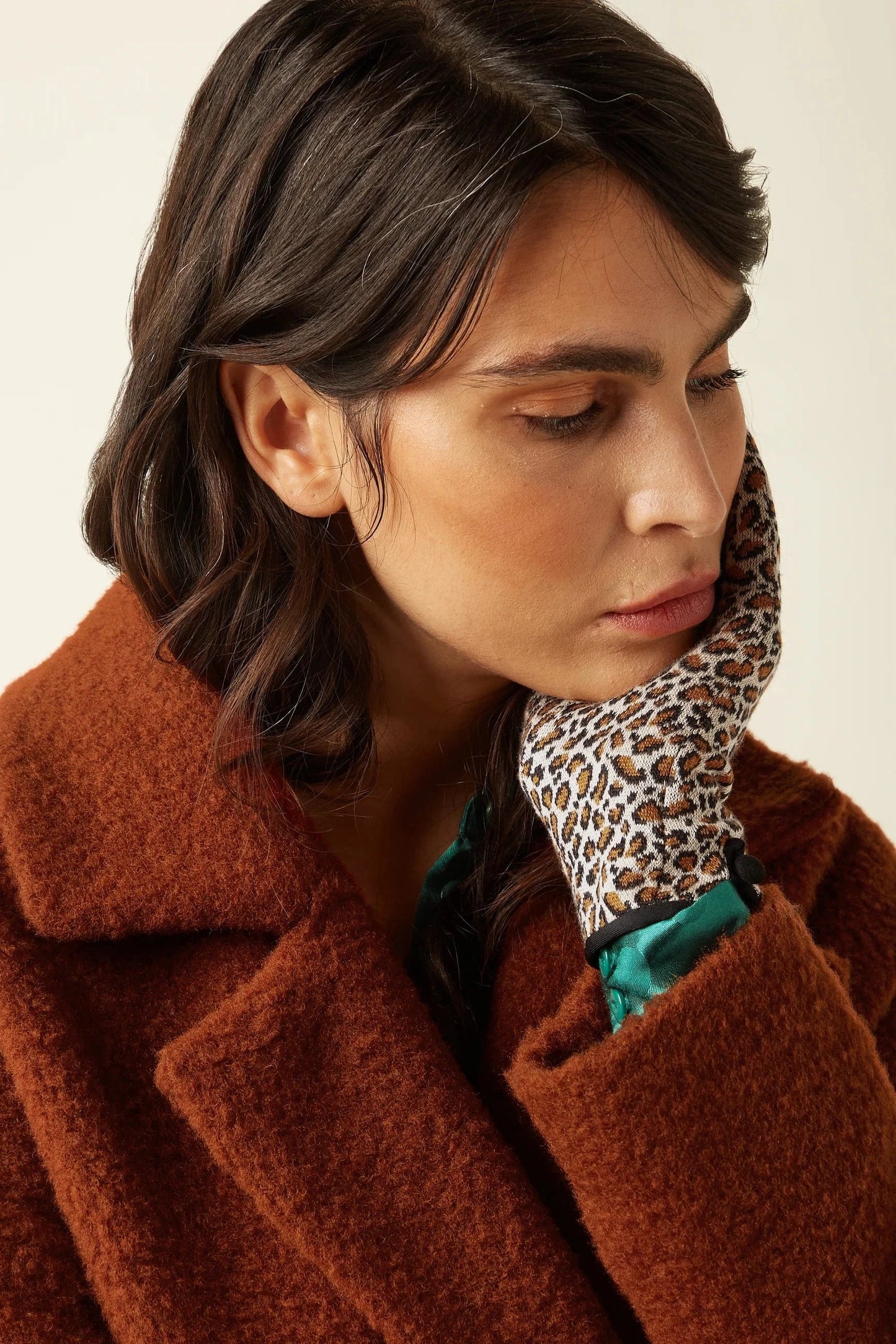 King Louie Hats & Gloves Africa Glove in Pebble