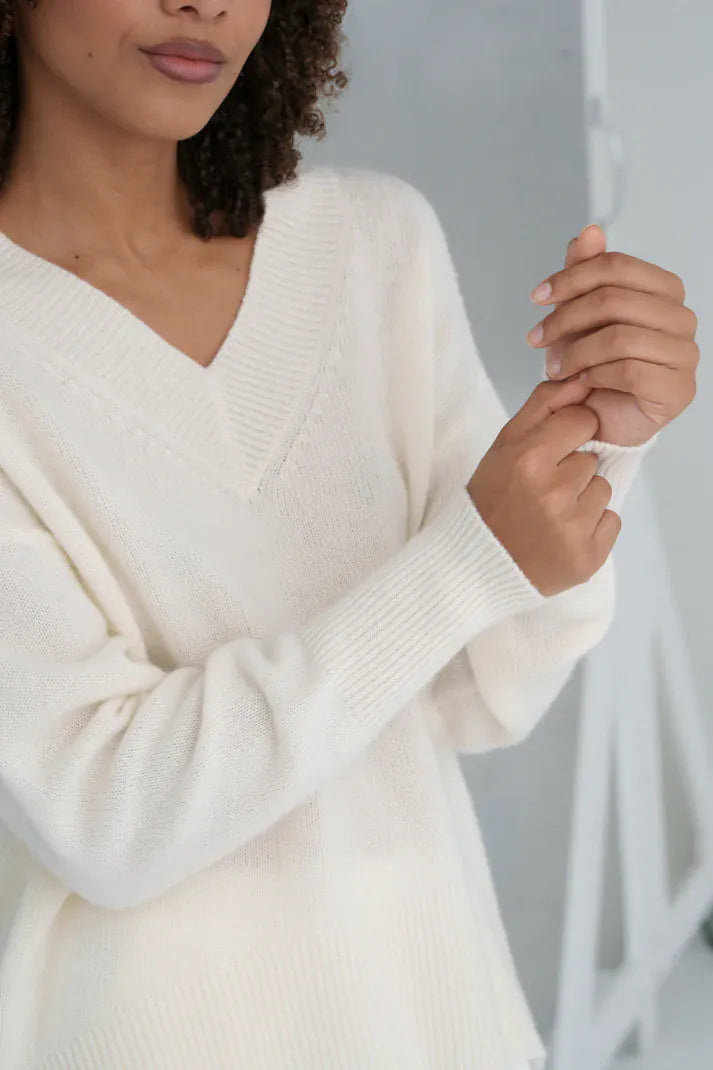 Lilly Pilly Knitwear June Cashmere Knit in Ivory