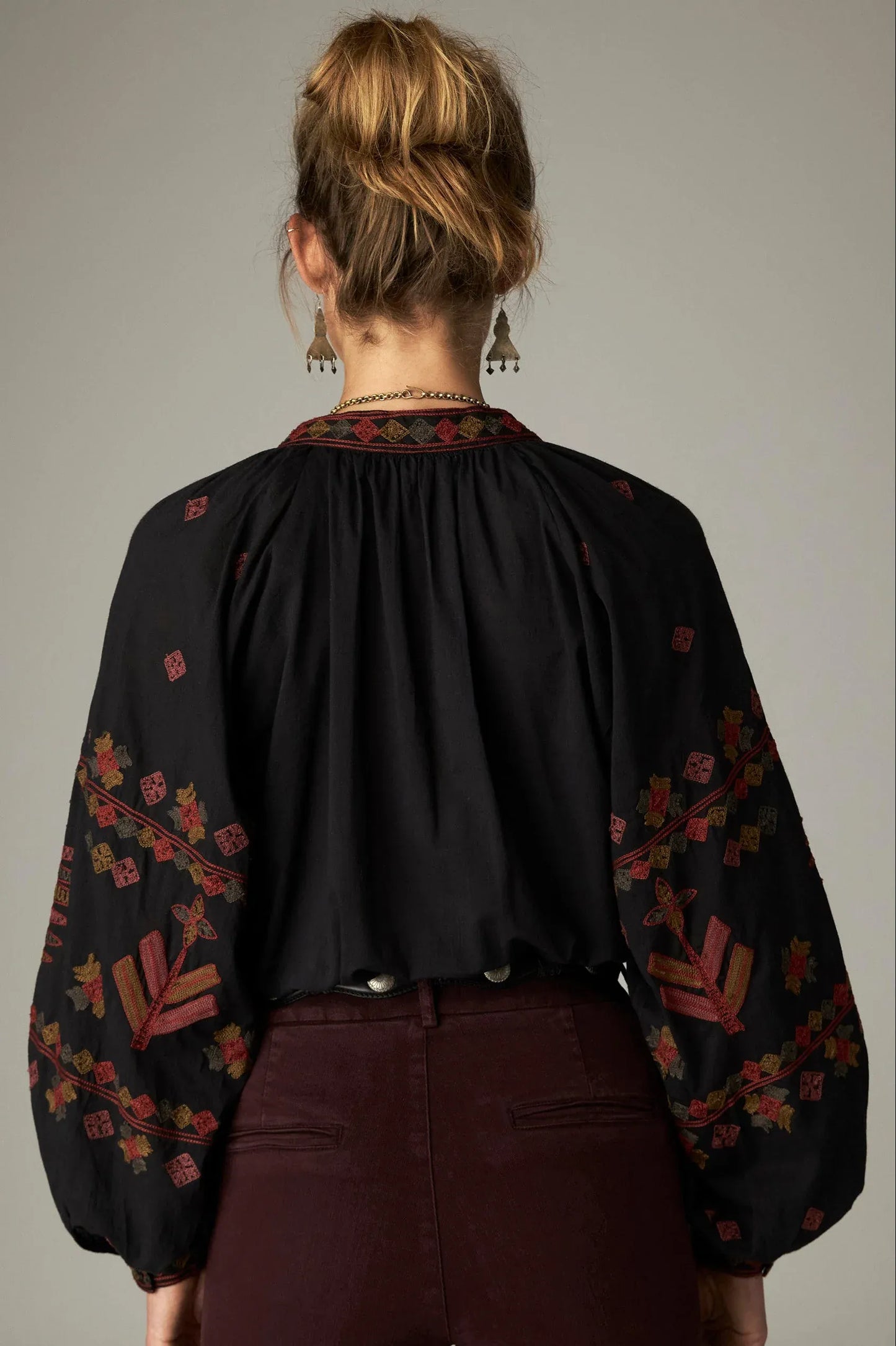 Maison Hotel Tops Arrows Robin Top in Charcoal