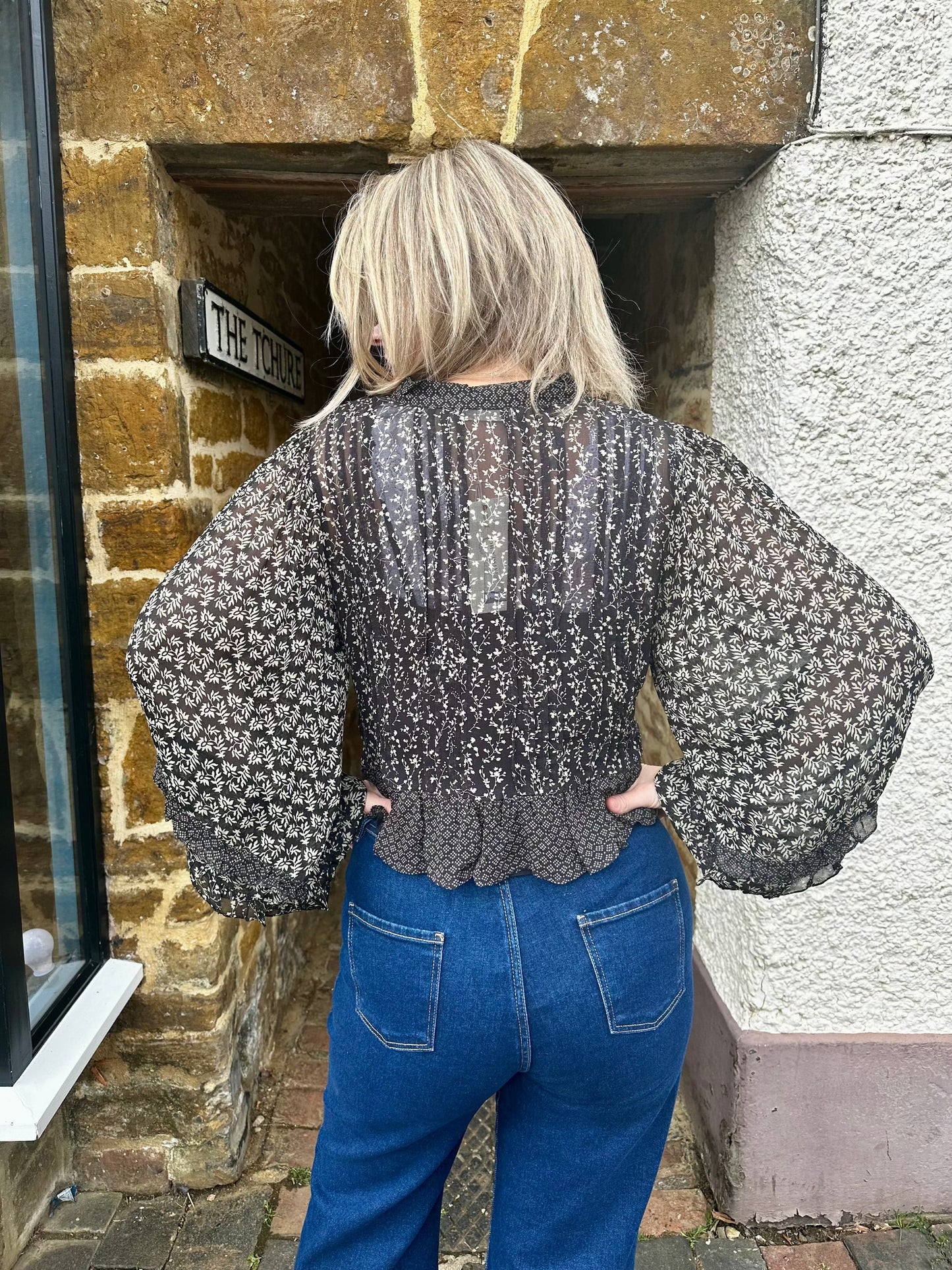 Maison Hotel Tops Catalina Top in Black Sheep