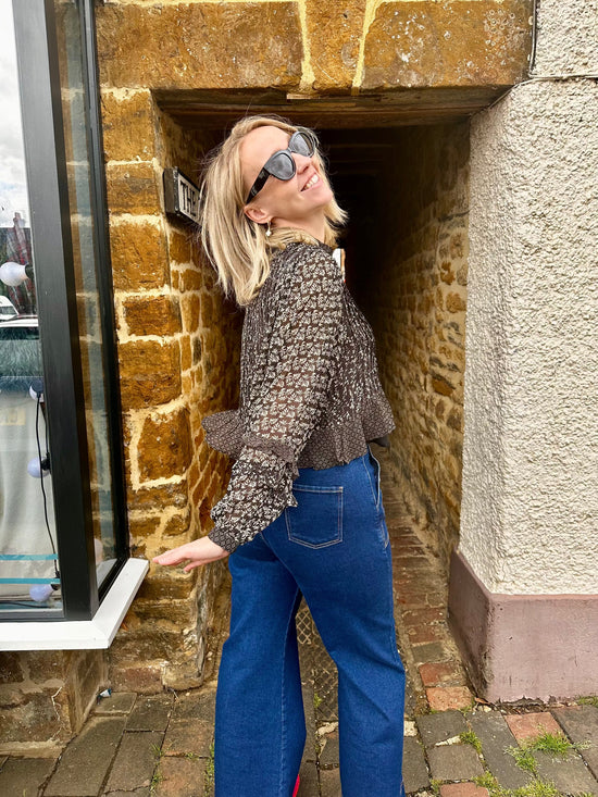 Maison Hotel Tops Catalina Top in Black Sheep
