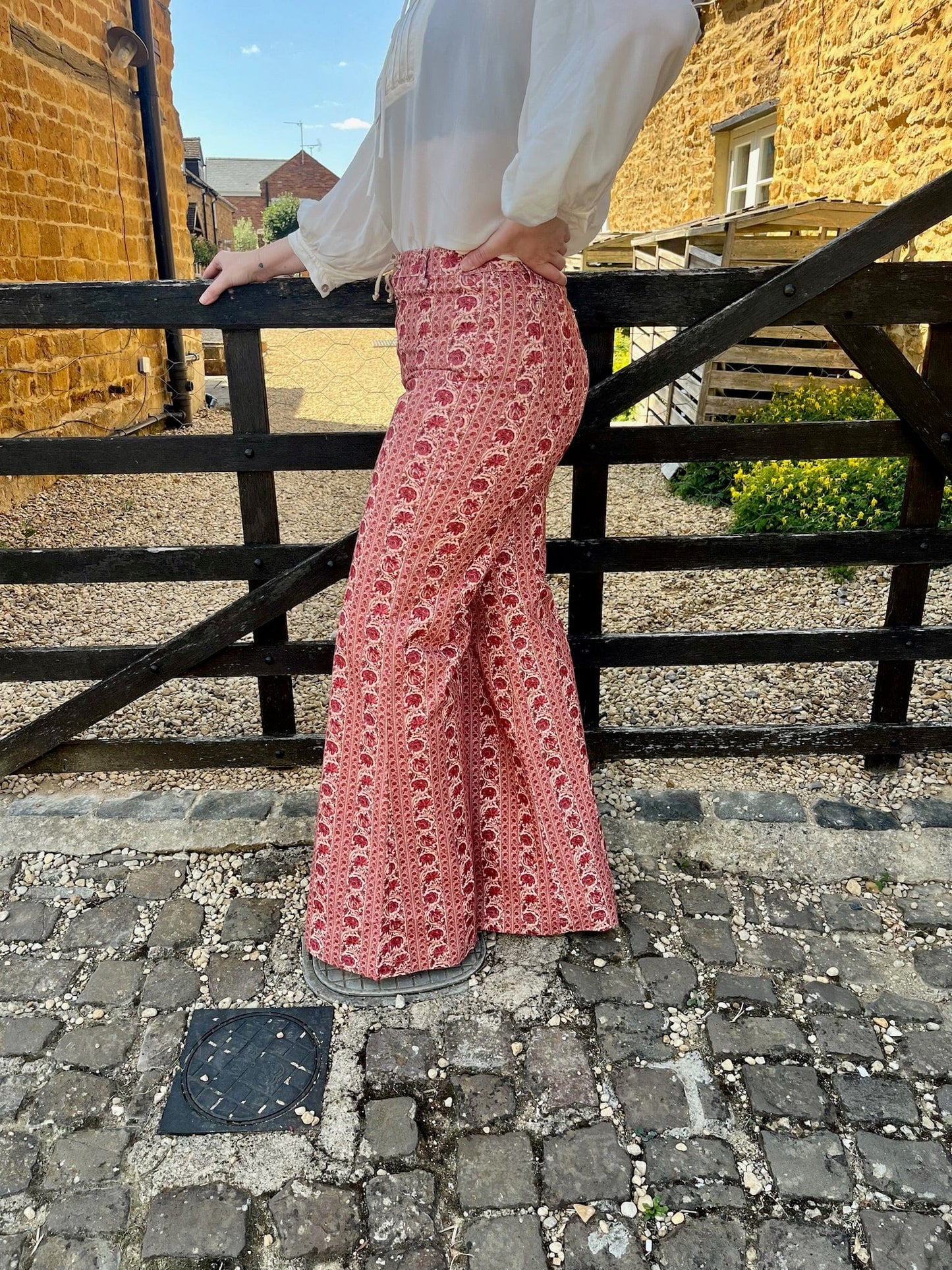 Maison Hotel Trousers Clypso Trousers in Coral