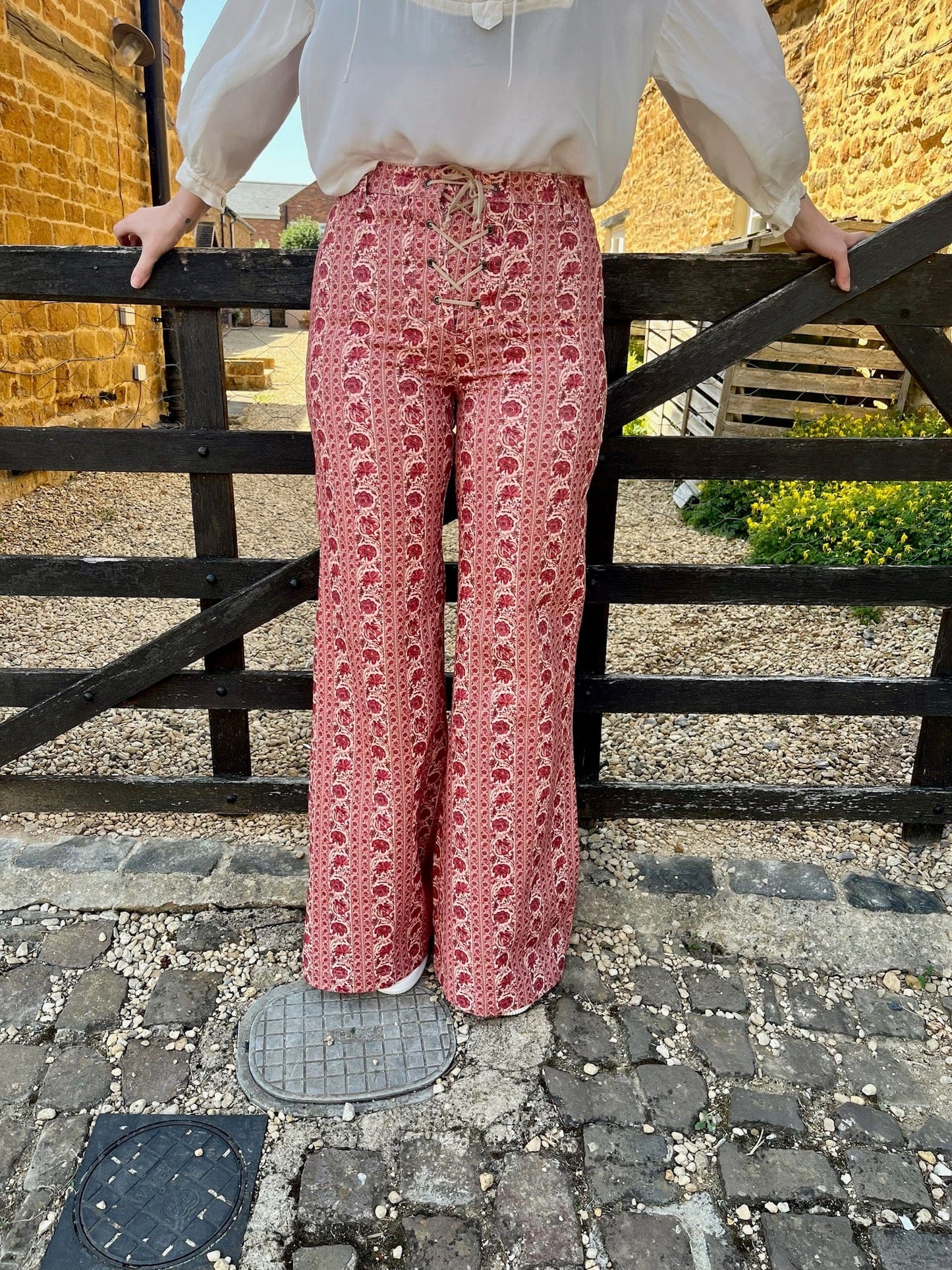 Maison Hotel Trousers Clypso Trousers in Coral
