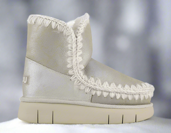 Eskimo 18 Bounce Boots in Stone Metallic – NELLIE&DOVE