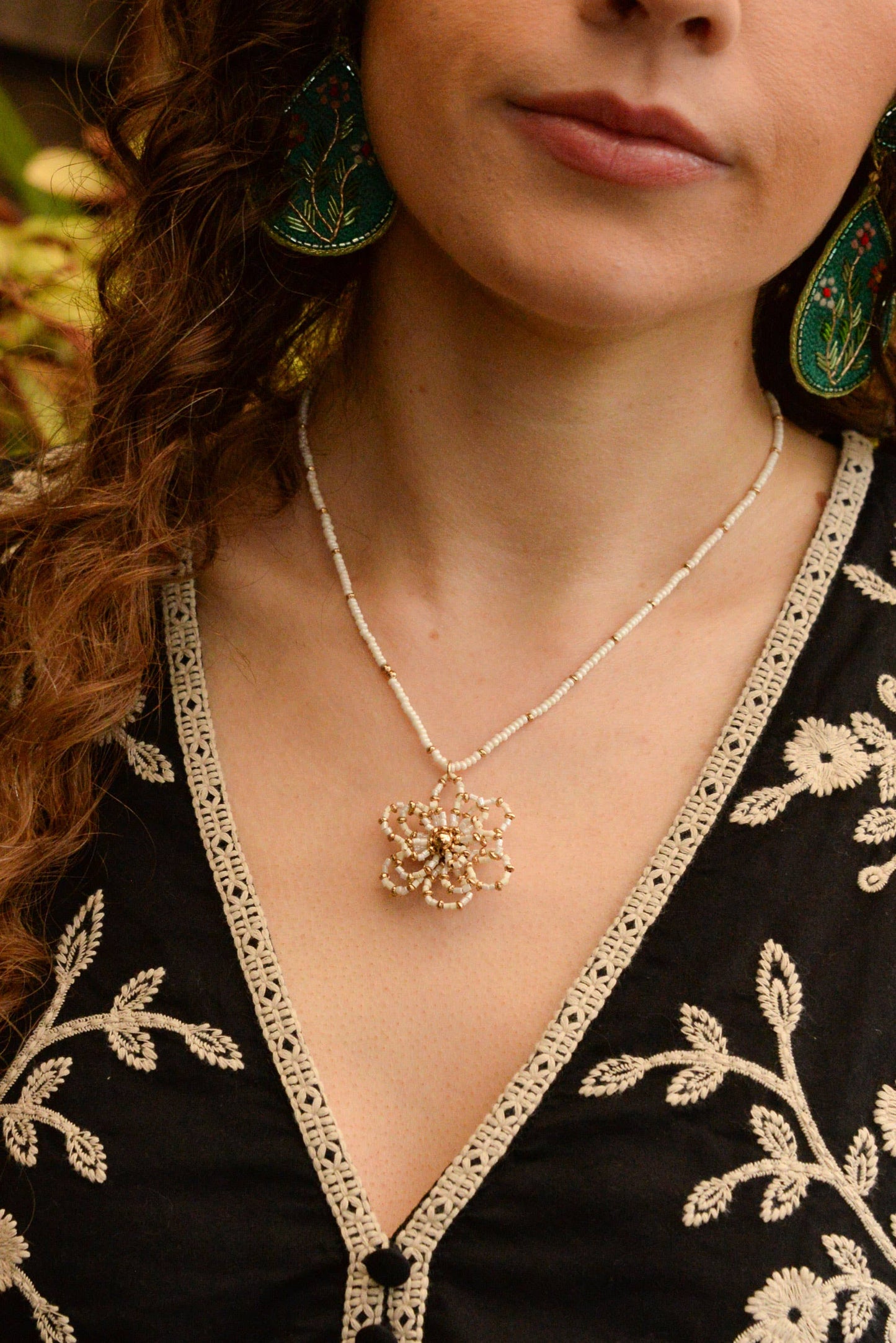 My Doris Necklaces CREAM FLOWER BEADED NECKLACE