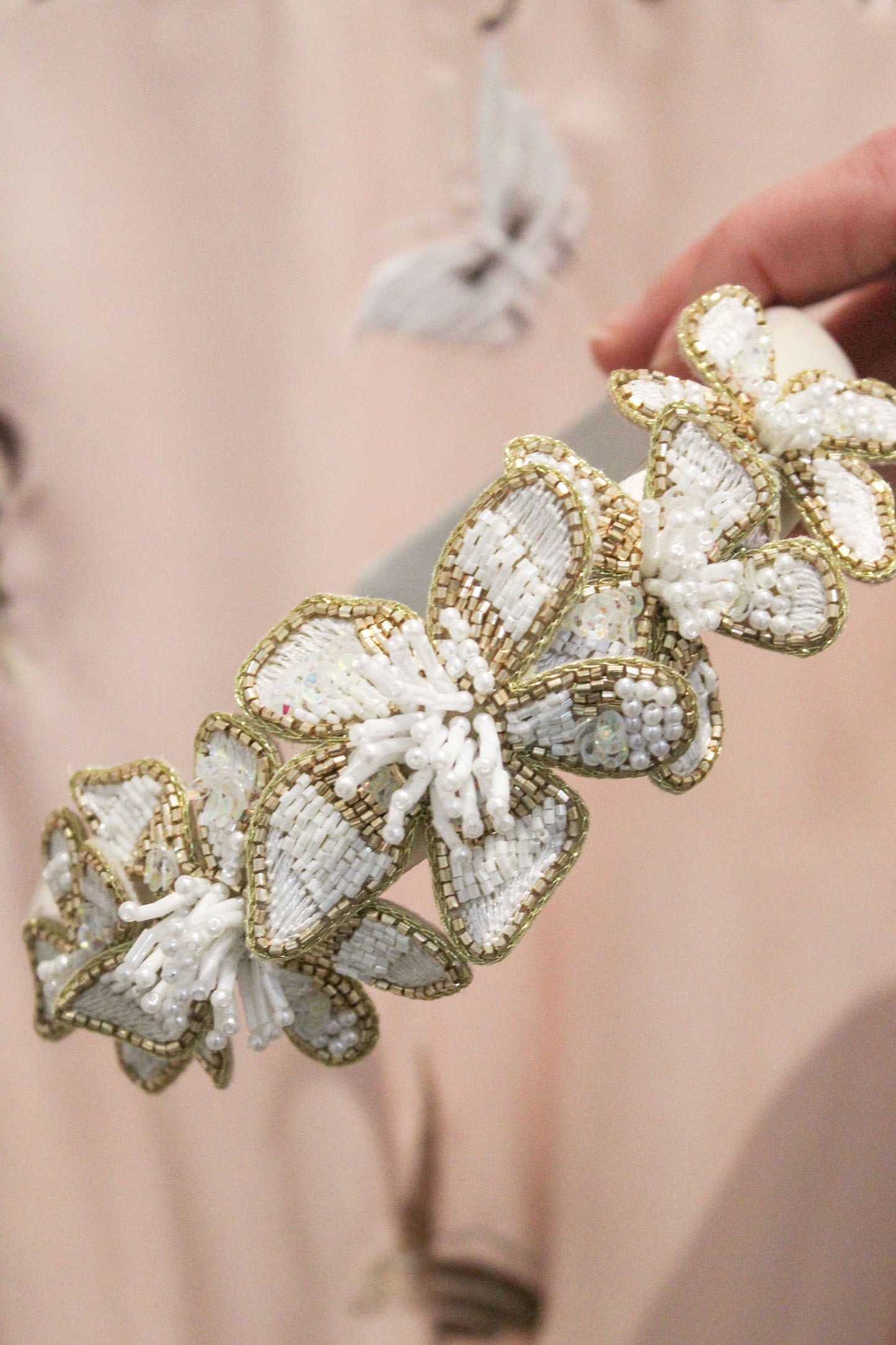 My Doris PEARL WHITE FLOWER HEADBAND
