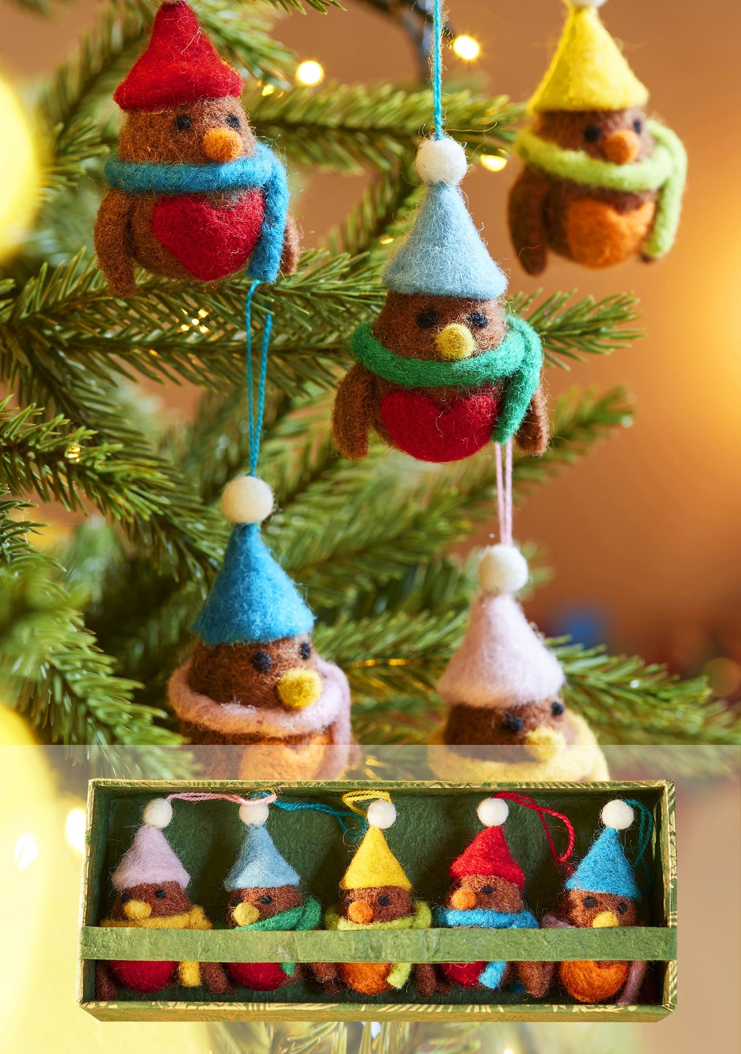 Namaste Christmas Set of 5 Hanging Felt Robin Decorations
