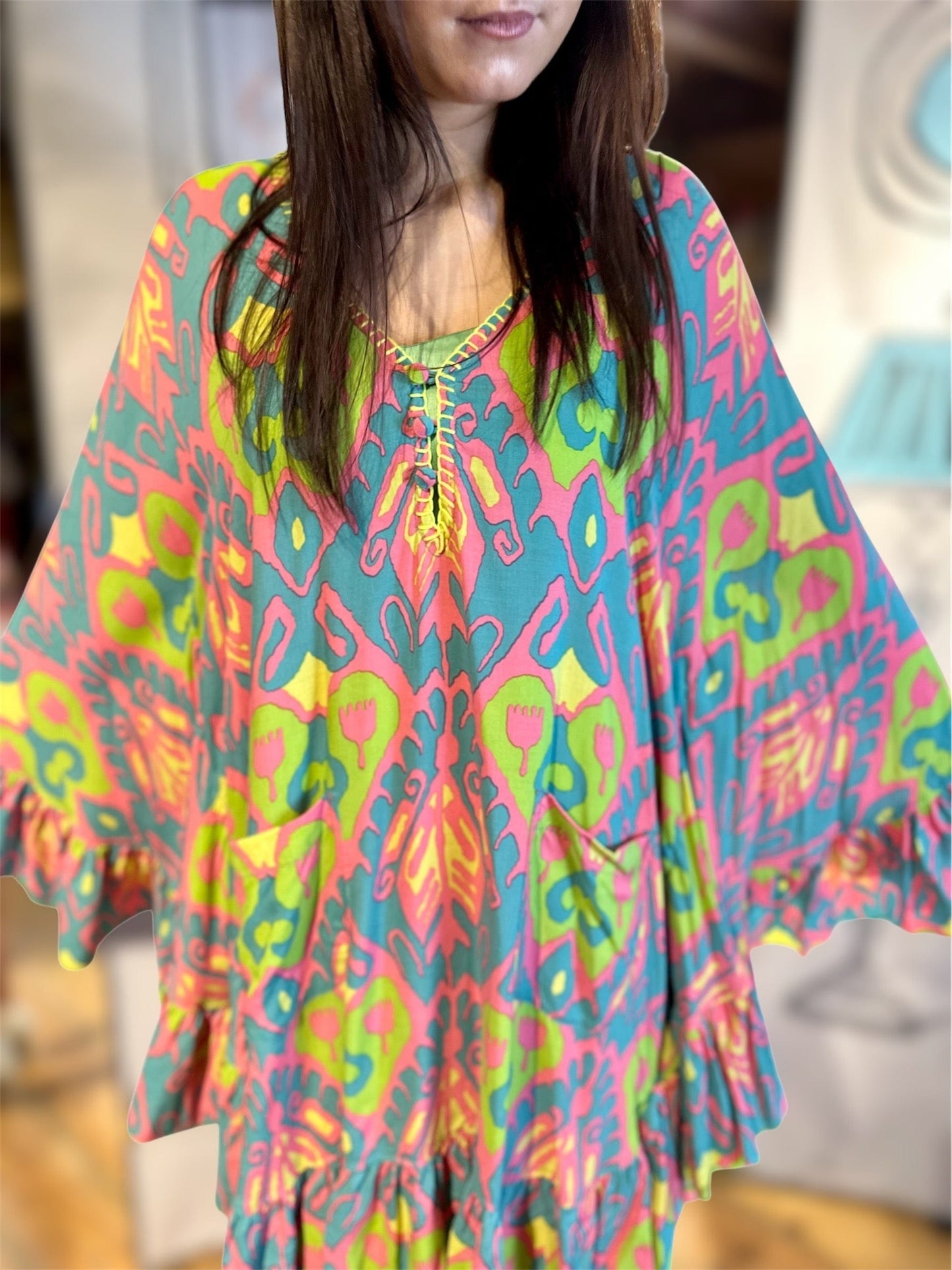NELLIE&DOVE Angel Poncho in Radiate Love