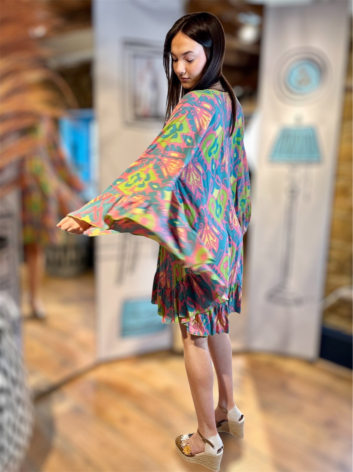 NELLIE&DOVE Angel Poncho in Radiate Love