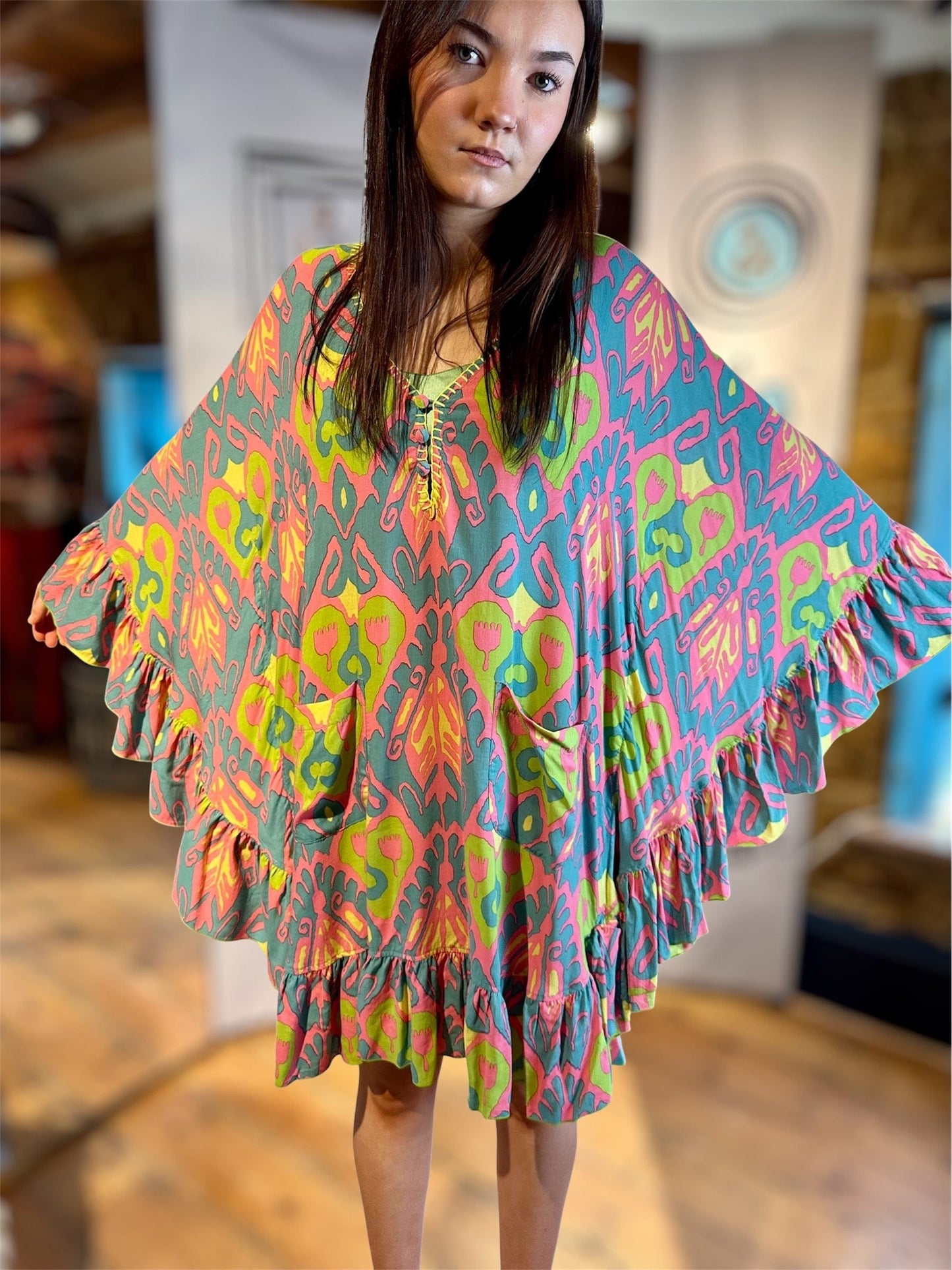 NELLIE&DOVE Angel Poncho in Radiate Love