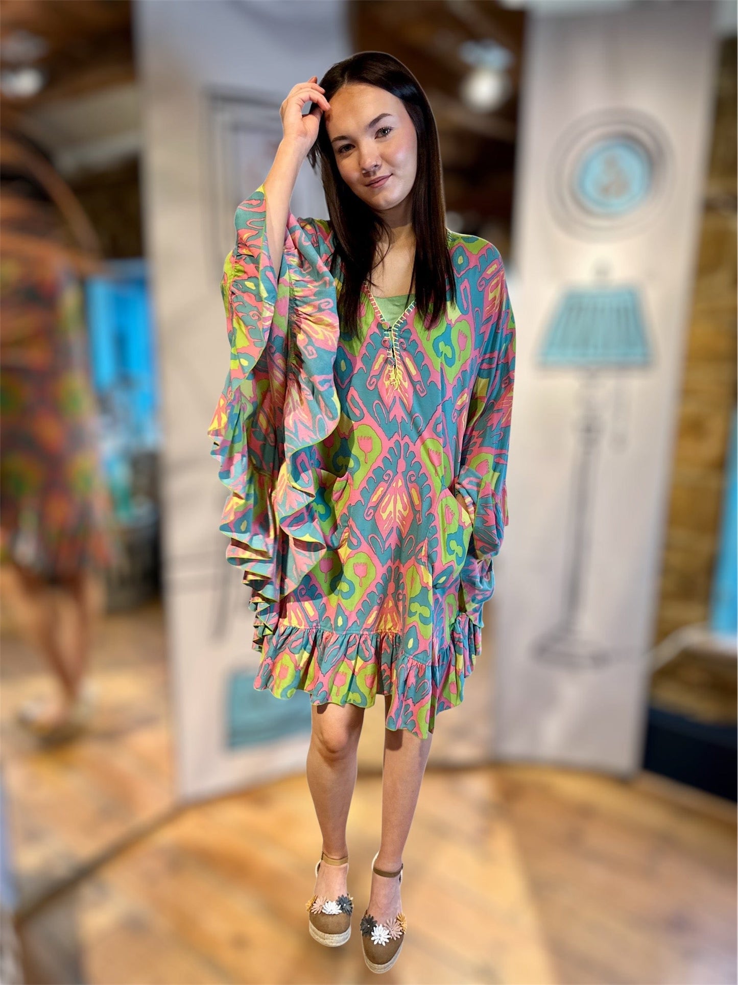 NELLIE&DOVE Angel Poncho in Radiate Love