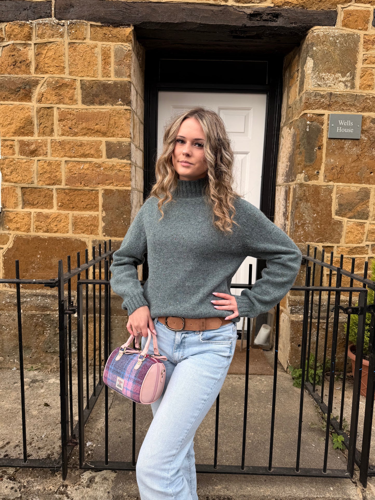 NELLIE & DOVE Jumpers Loch Ness Jumper