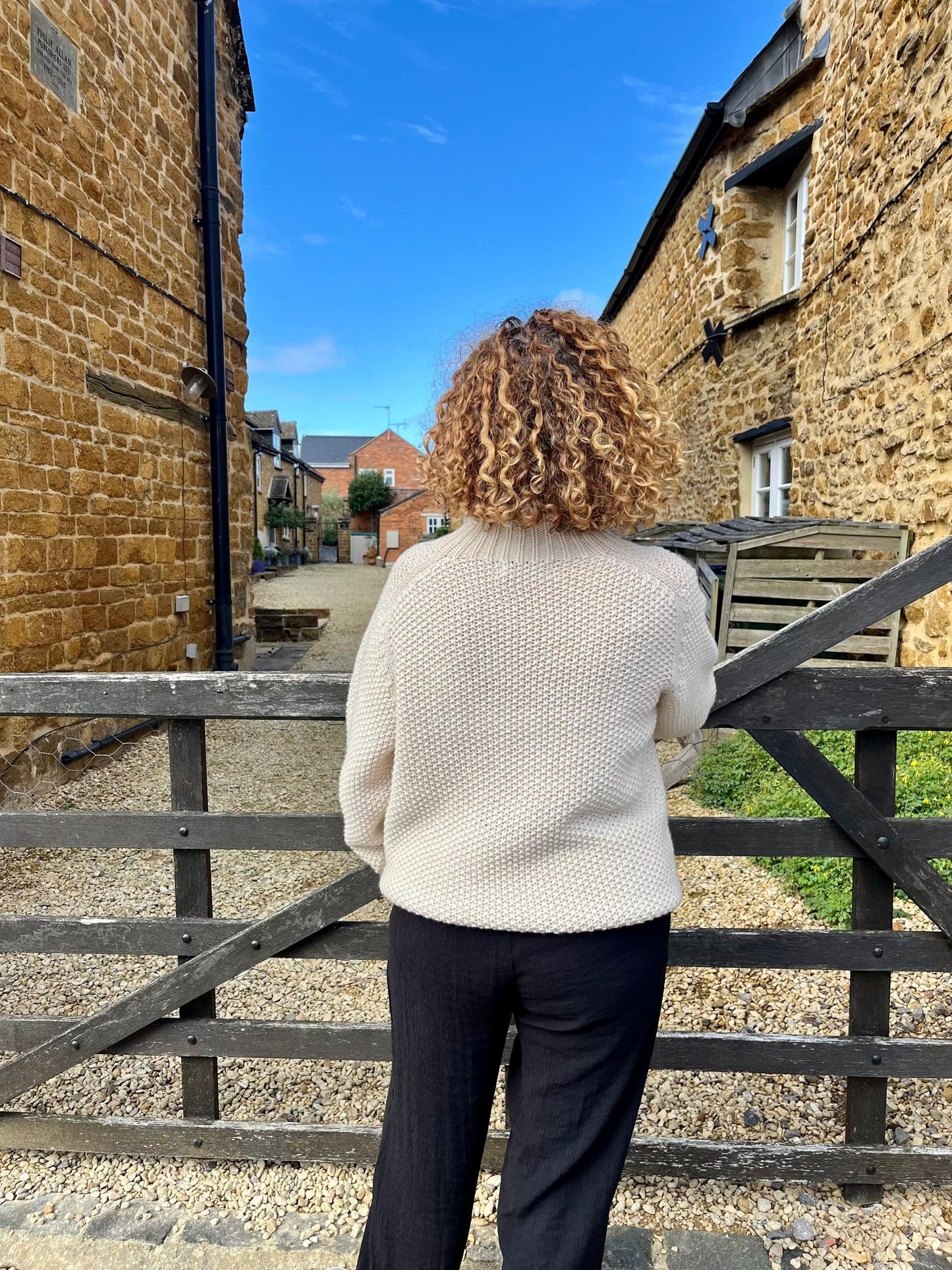 NELLIE&DOVE Jumpers No. 1 Jumper in Moss Stitch Almond