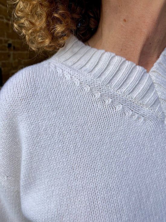 NELLIE & DOVE Knitwear Ivory Snowdrop V-Neck