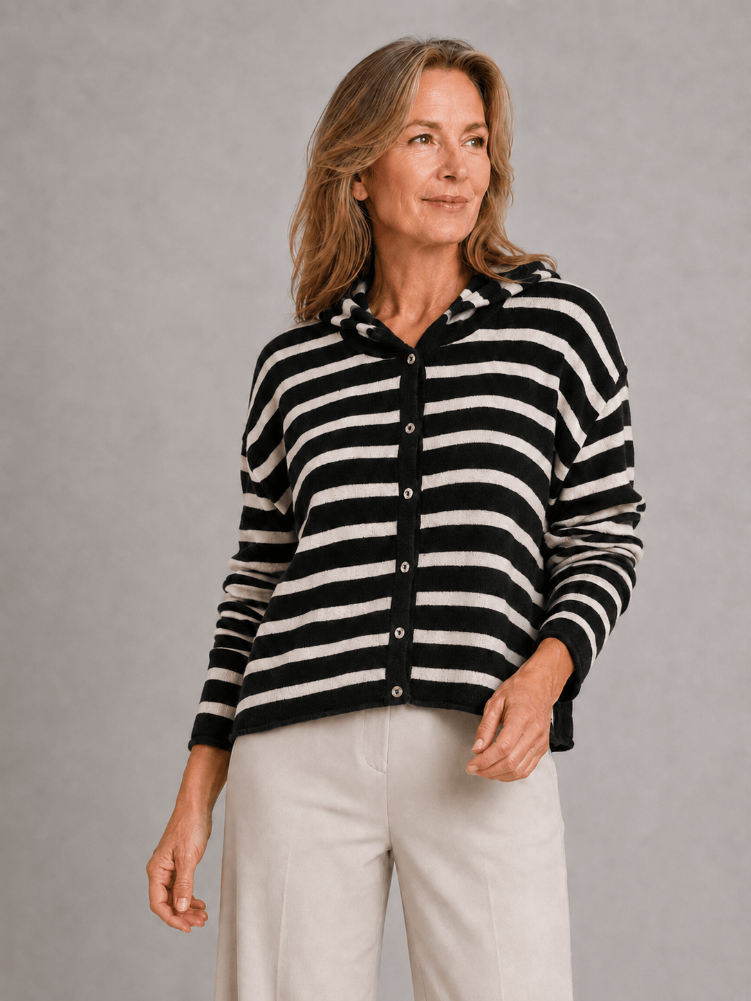 NELLIE & DOVE Knitwear ONE SIZE Elsi Hooded Cardigan in Black & Ivory