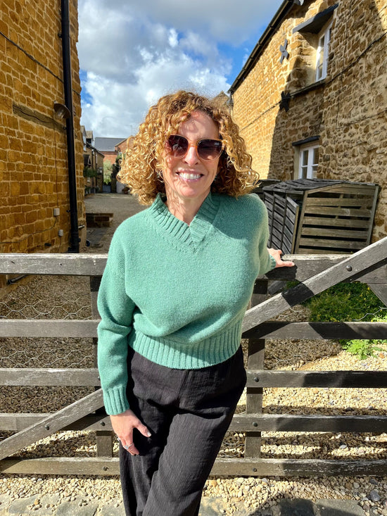 NELLIE & DOVE Knitwear The Willow V-Neck