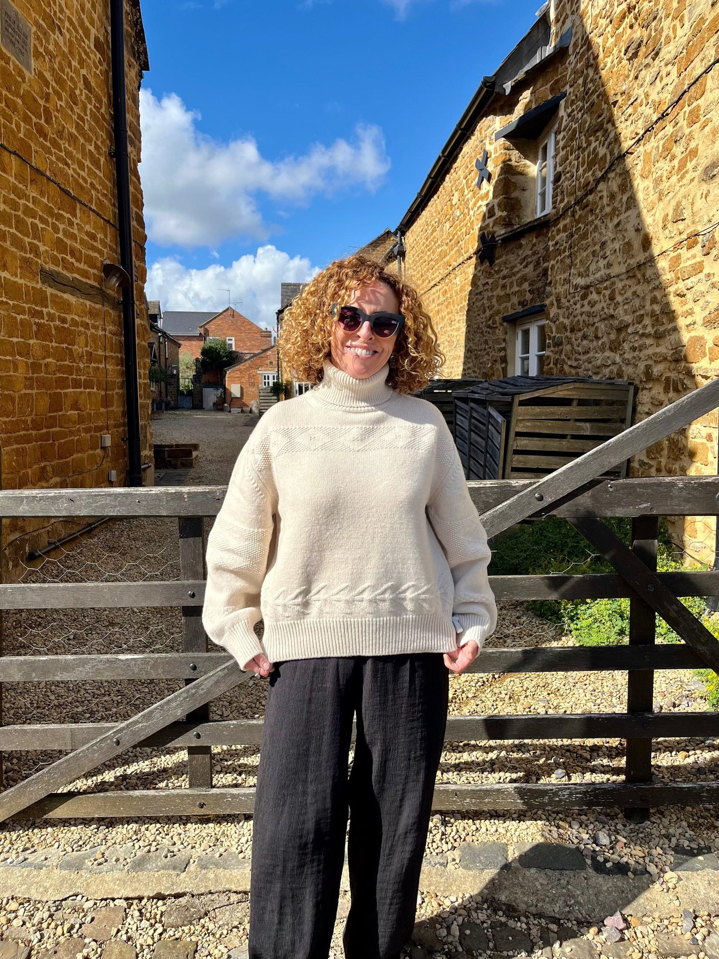 NELLIE & DOVE Knitwear Winter Rose Knit