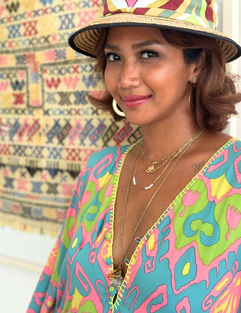 NELLIE&DOVE ONE UNIVERSAL SIZE Angel Poncho in Radiate Love