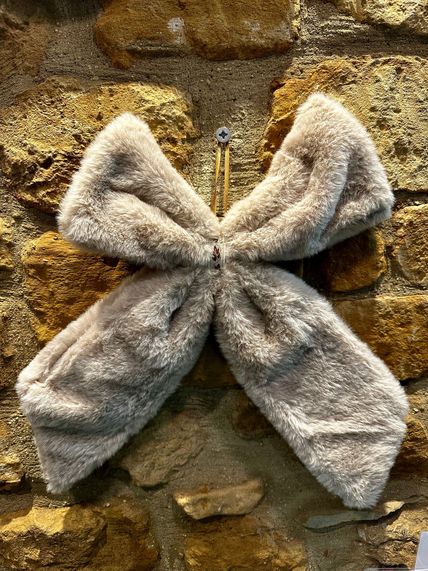 NELLIE&DOVE Taupe Fluffy Bow