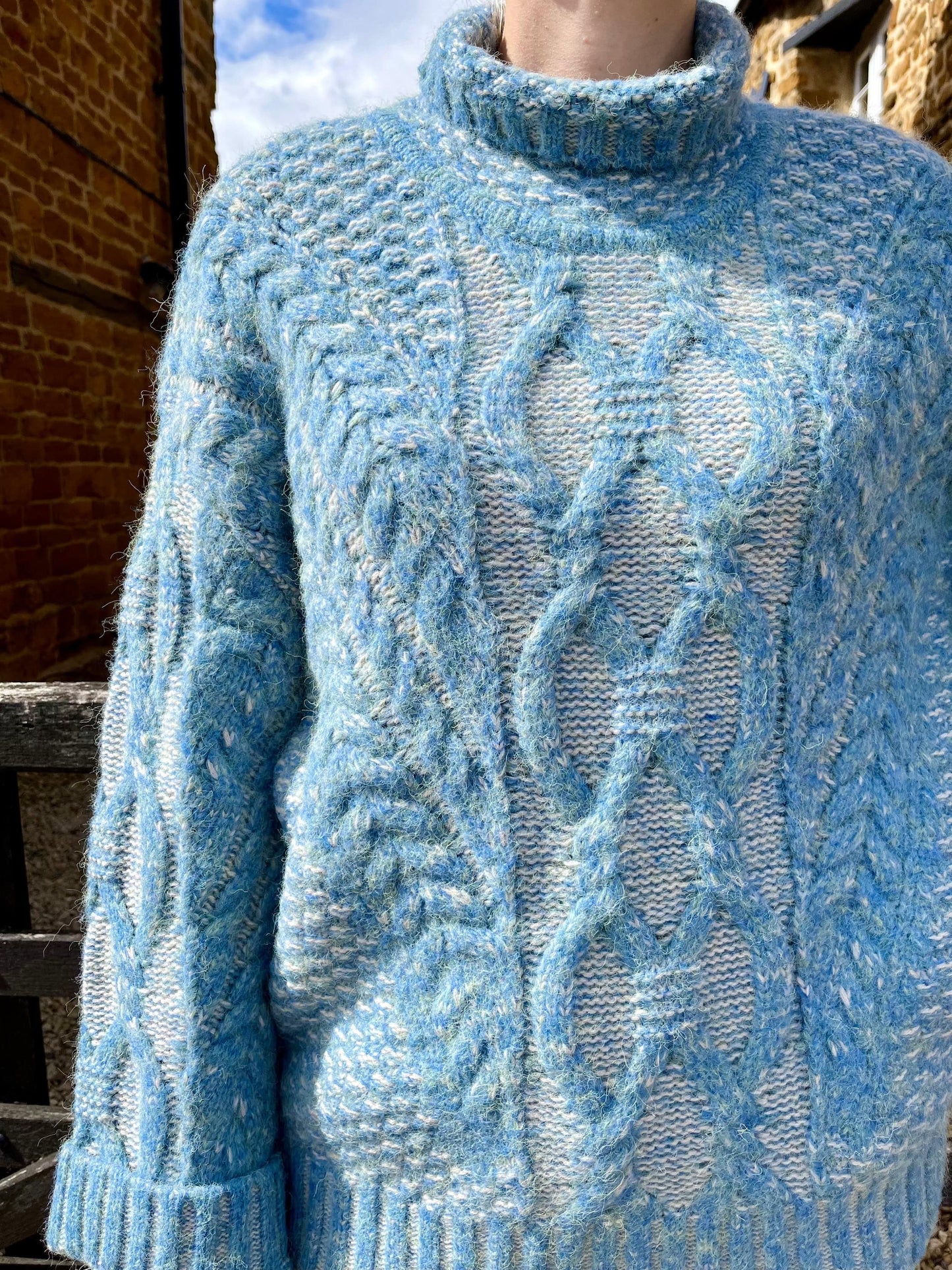 ONE COLLECTIVE Knitwear Annecy Knit in Light Teal