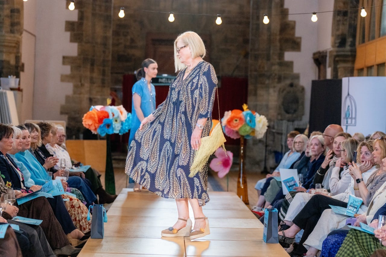 OneSeason Dresses Mia Dress in Navy Provence Paisley