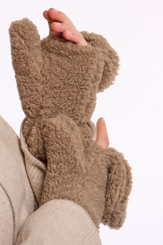 Rino & Pelle Hats & Gloves Aleida Teddy Gloves in Toffee