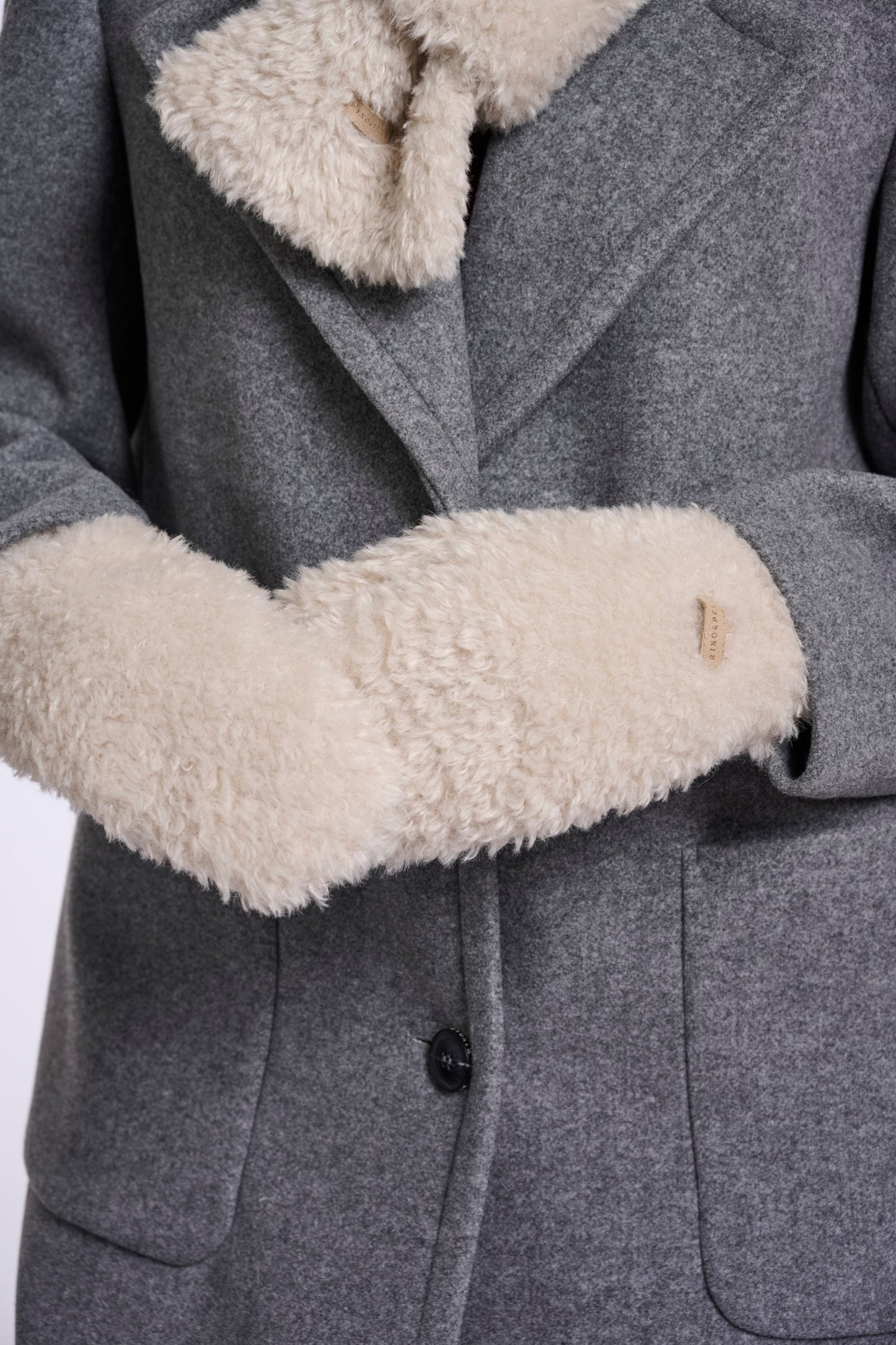 Rino & Pelle Hats & Gloves Rin Faux Fur Mittens in Birch