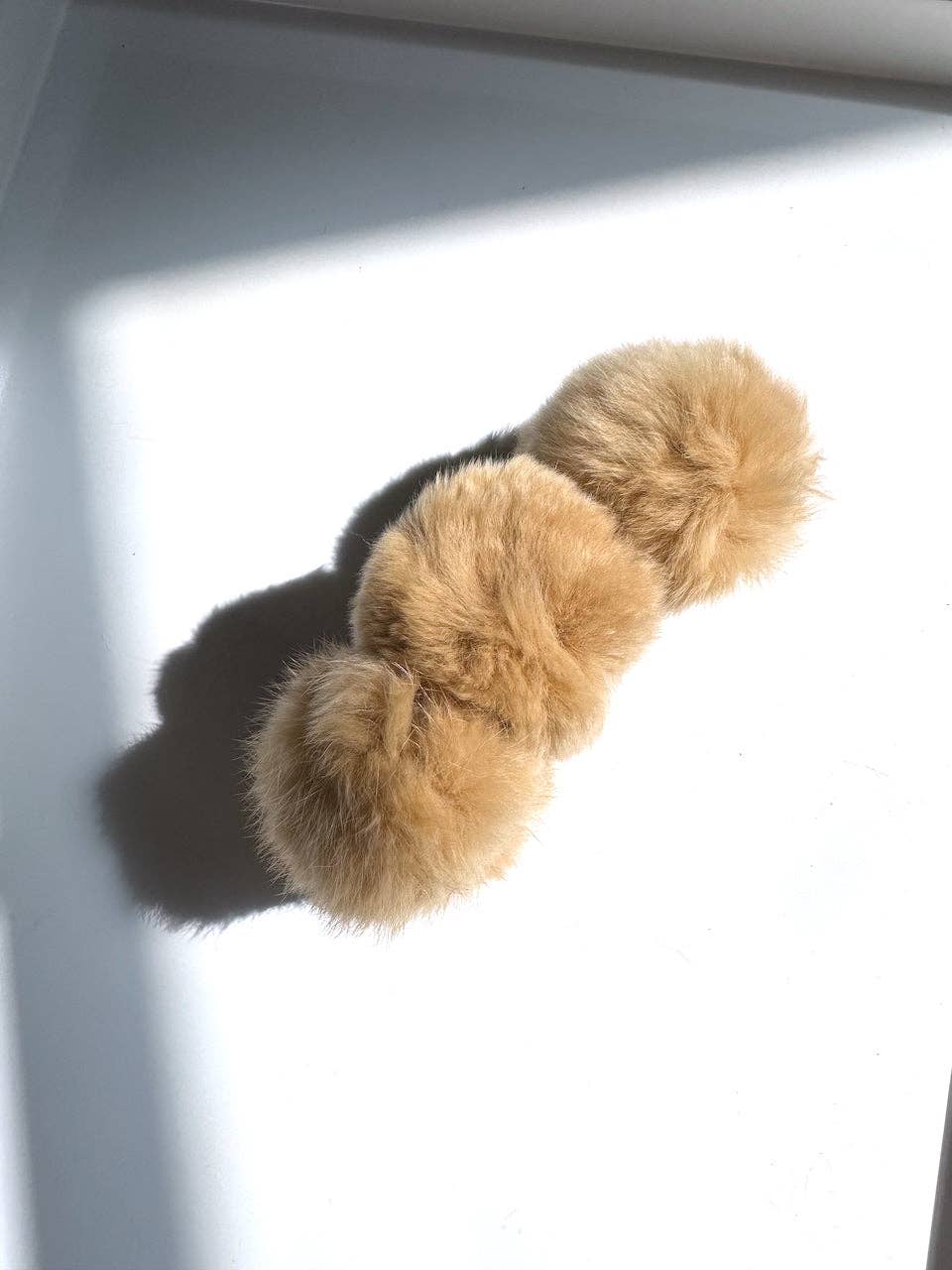 Solar Eclipse Accessories Fluffy Pom Vegan Fur Claw Hair Clip: White