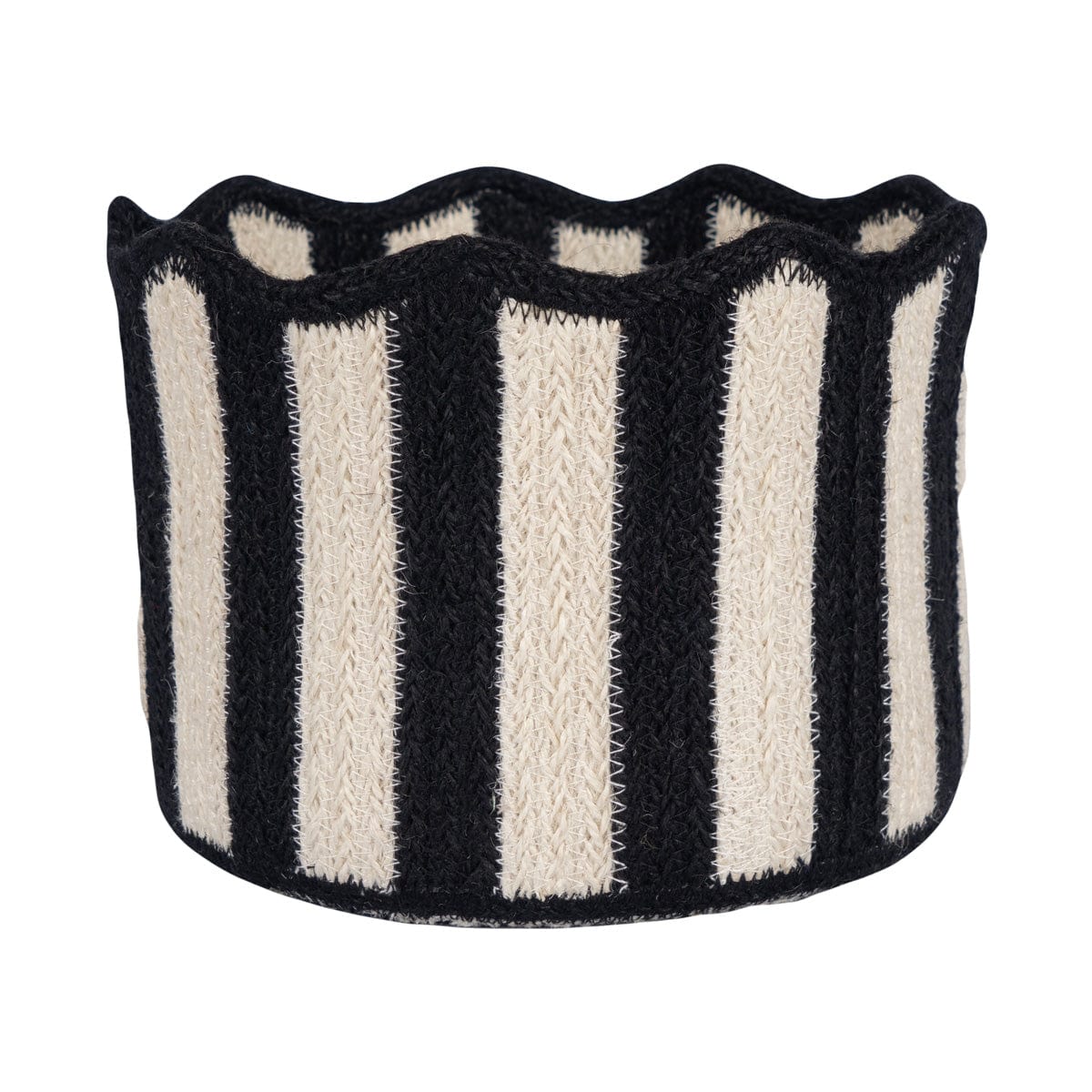 The Braided Rug Basket Tulip Basket Black & White